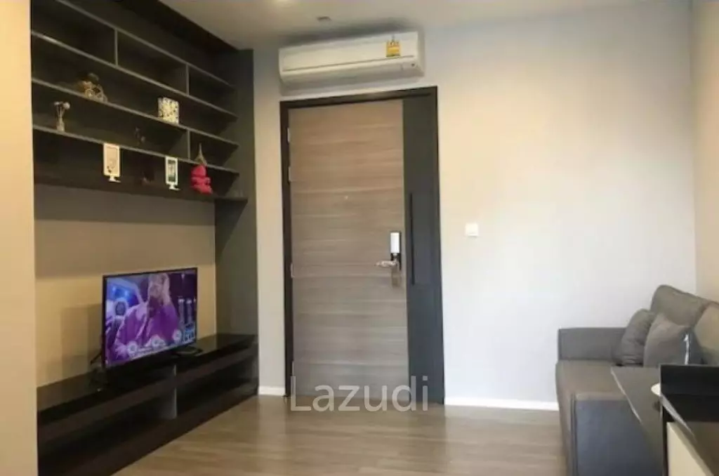 1 Bed 1 Bath 35 SQ.M The Room Sathorn - St.Louis