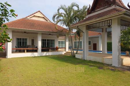 Smart House Resort: 3 Bedroom Pool Villa