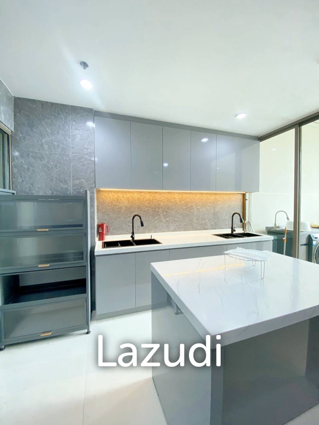 3 Bed 355 SQ.M Supalai Oriental Sukhumvit 39
