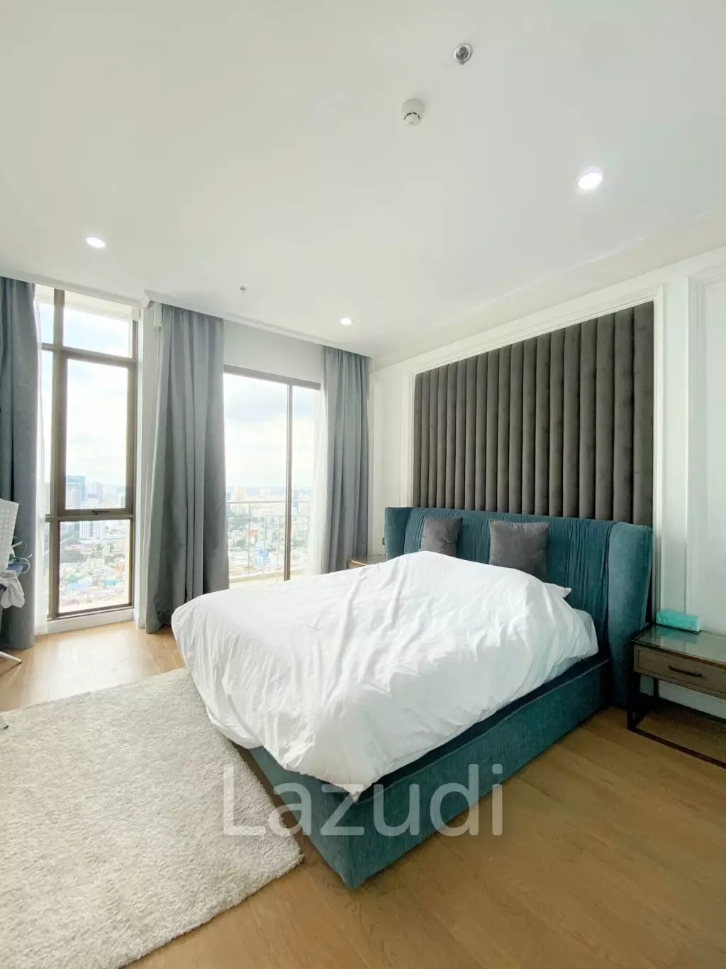 3 Bed 355 SQ.M Supalai Oriental Sukhumvit 39