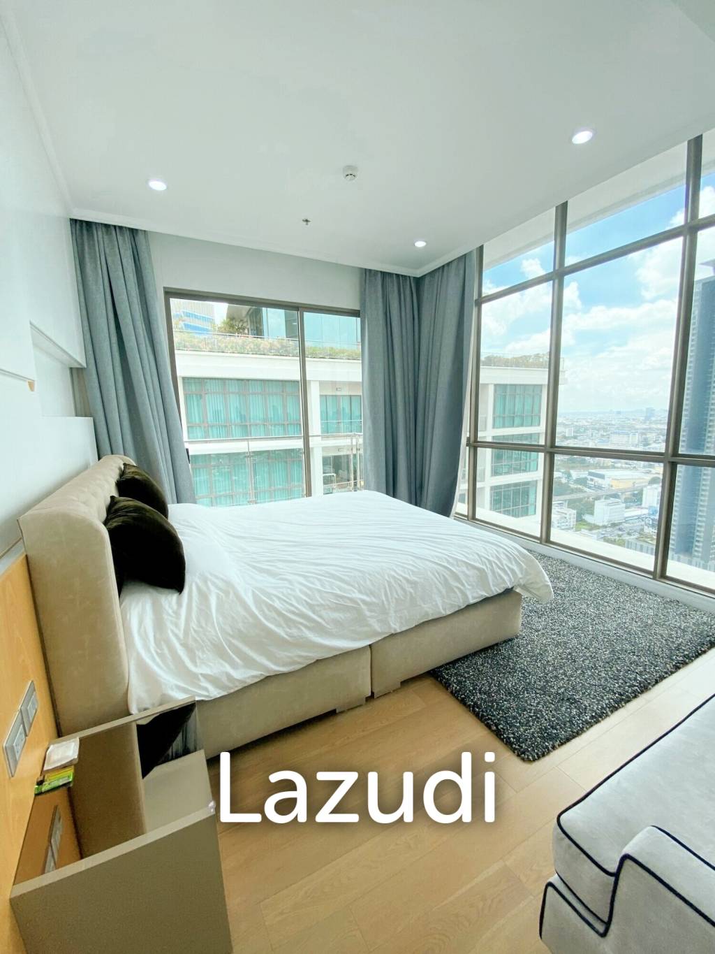 3 Bed 355 SQ.M Supalai Oriental Sukhumvit 39