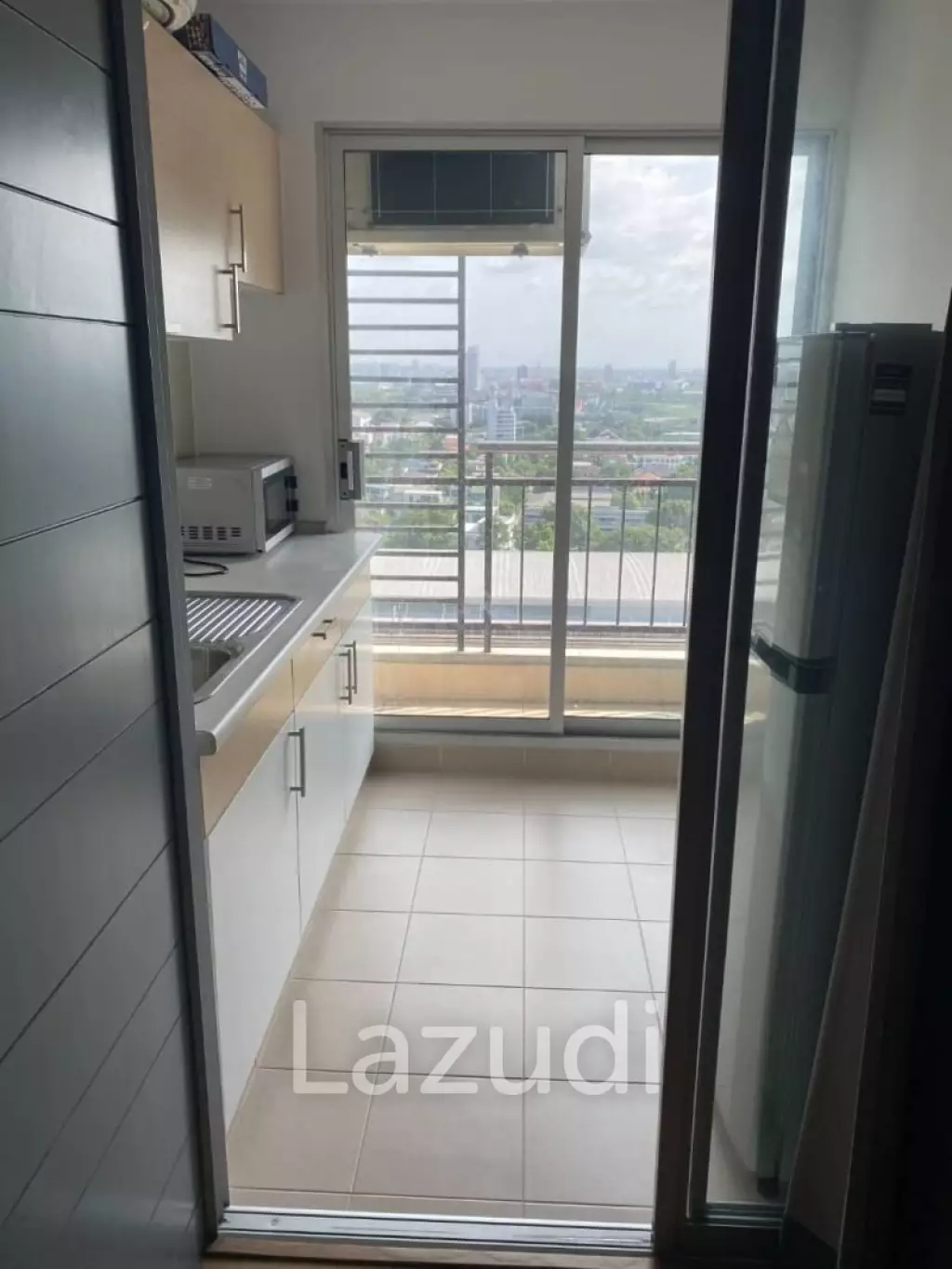 Studio 34.5 SQ.M Supalai Park Ekkamai-Thonglor