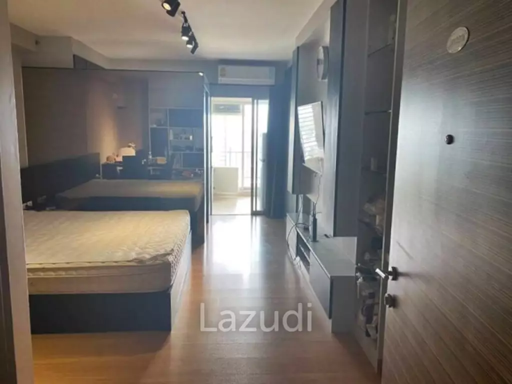 Studio 34.5 SQ.M Supalai Park Ekkamai-Thonglor