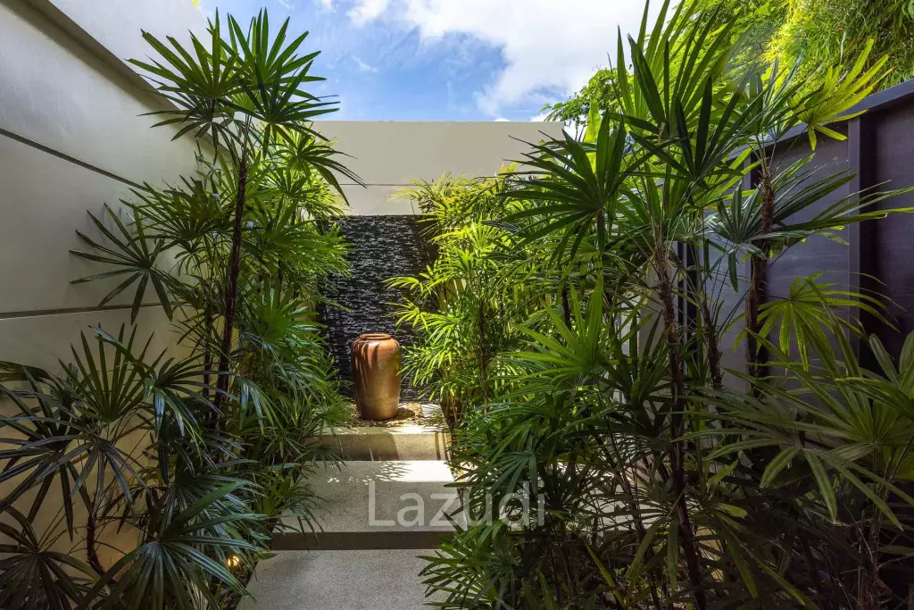 2 Bed Luxury Duplex Penthouse with Private Pool