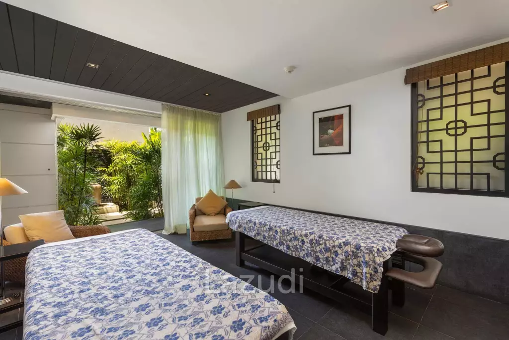 2 Bed Luxury Duplex Penthouse with Private Pool
