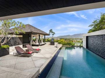 2 Bed Luxury Duplex Penthouse with Private Pool