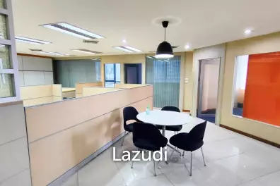 587 SQ.M Office for rent in Green Tower