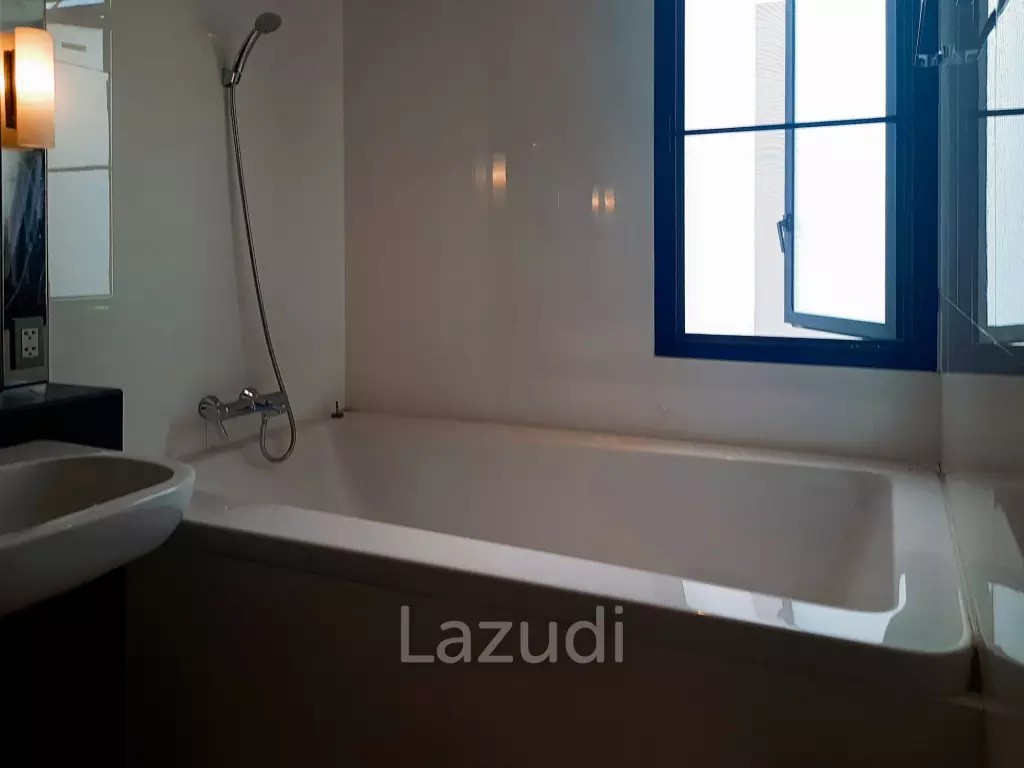 Casa Daeng : 3 bedroom 3 bathroom near Beach