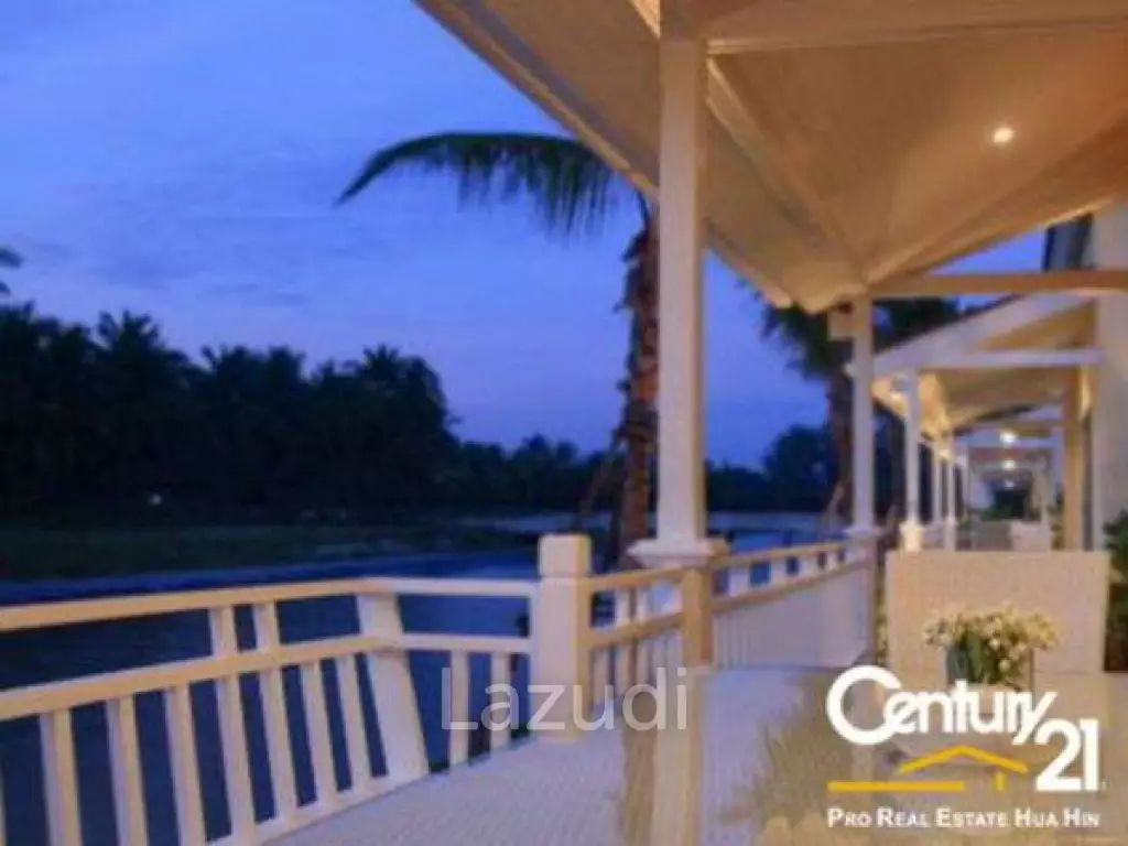 Luxury Resort Villa : Reduced by 40% in July 2015