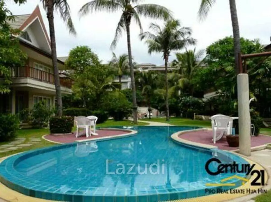 Luxury 2 Storey 3 Bed Villa