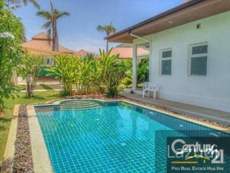 Well designed modern 3 bed pool villa