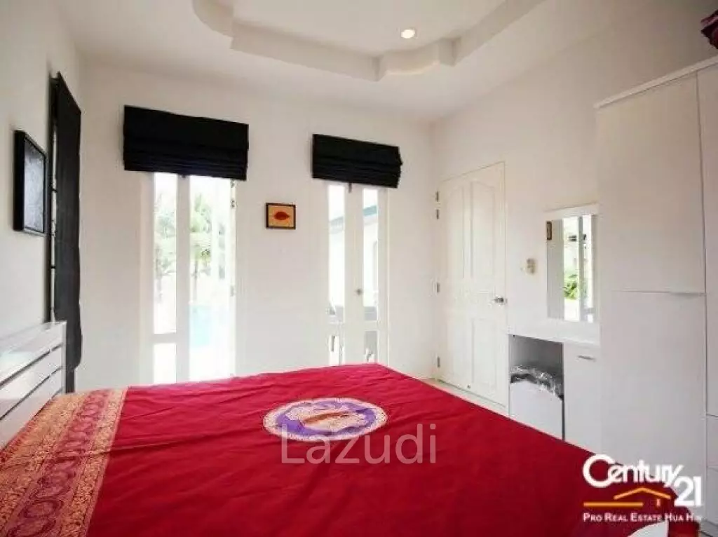 HILLSIDE HAMLET 1 : Bali Style Luxury Pool Villa