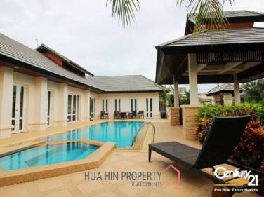 HILLSIDE HAMLET 1 : Bali Style Luxury Pool Villa