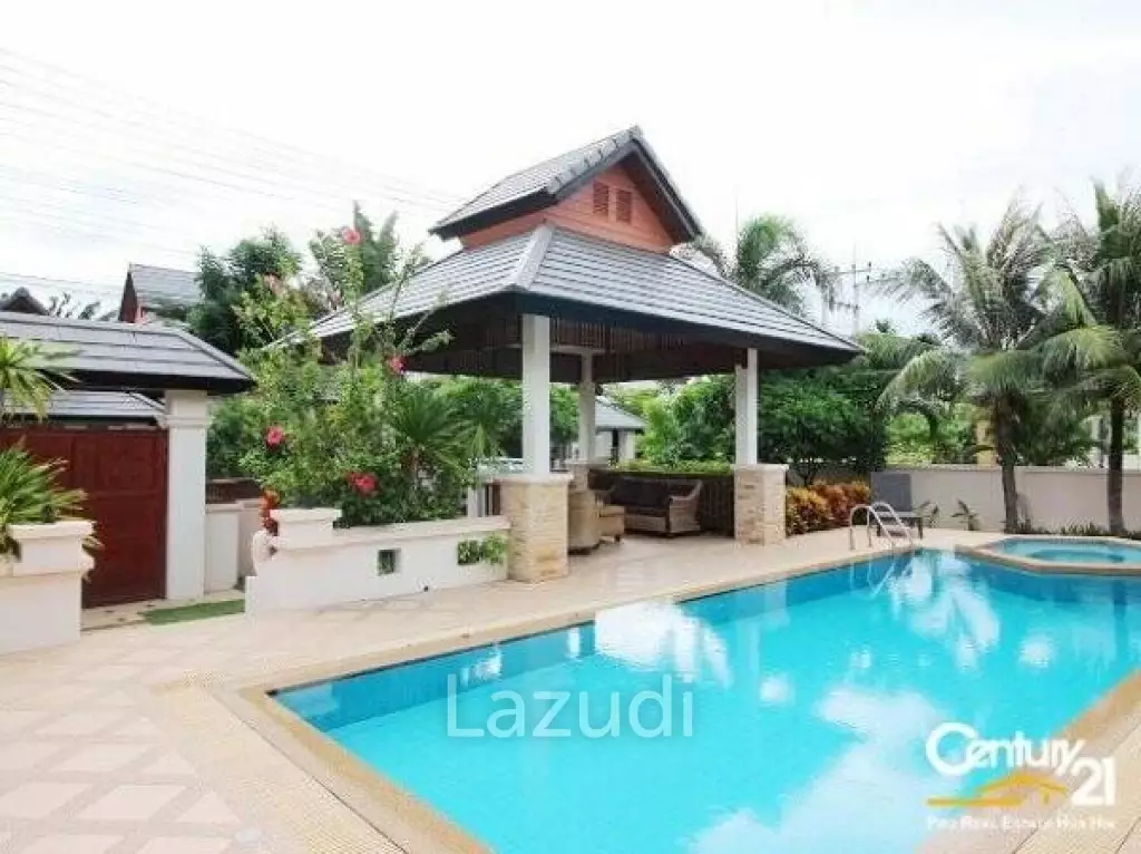 HILLSIDE HAMLET 1 : Bali Style Luxury Pool Villa