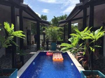 Family Pool Villa with 8 Bedrooms