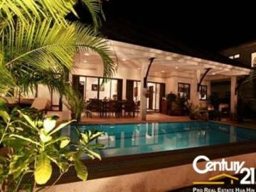 HEIGHTS 1 : BEAUTIFULLY 3 BED POOL VILLA NEAR TOWN