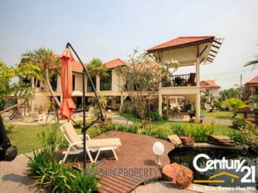 ROYAL GARDENS: Beautiful Design 5 Bed Pool Villa