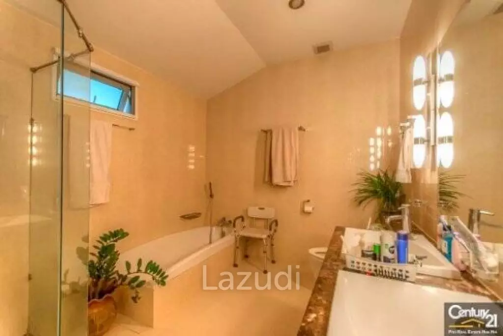 OASIS: Top Quality 3 Bed Pool Villa