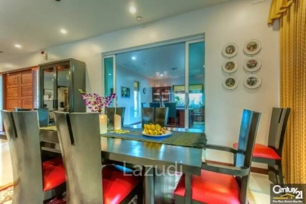 OASIS: Top Quality 3 Bed Pool Villa