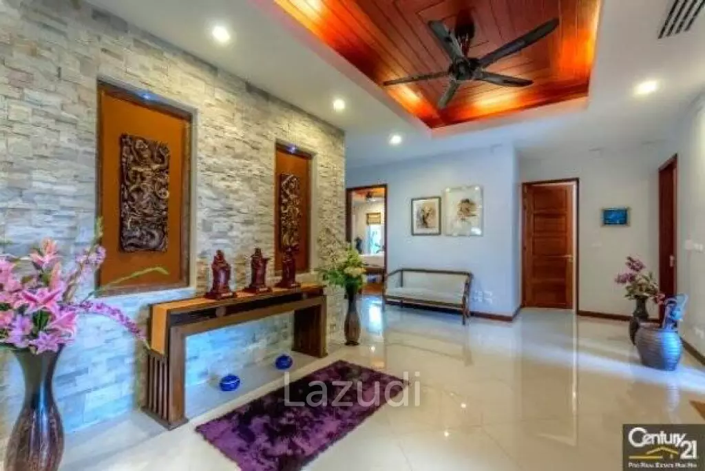 OASIS: Top Quality 3 Bed Pool Villa