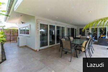 AV 88 1 : Luxury 4 Bed Pool Villa nr Town