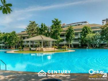 3 Bed Large Colonial Style Townhouse