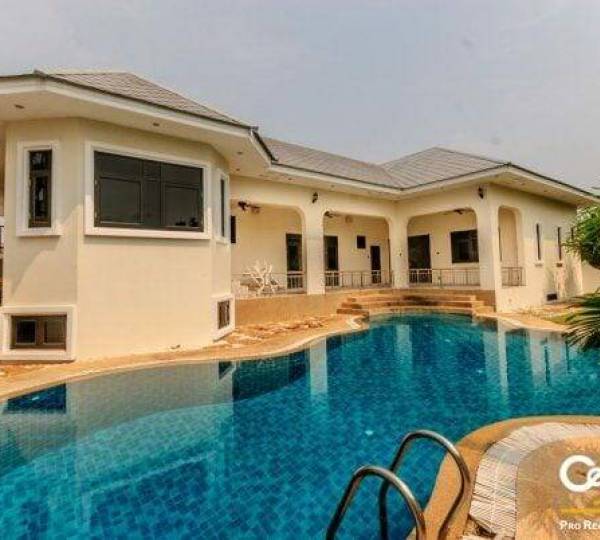 Top Quality 3 Bed Pool Villa with Spacious games room or 4th Bedroom Top Quality 3 Bed Pool Villa with Spacious games room or 4th Bedroom
