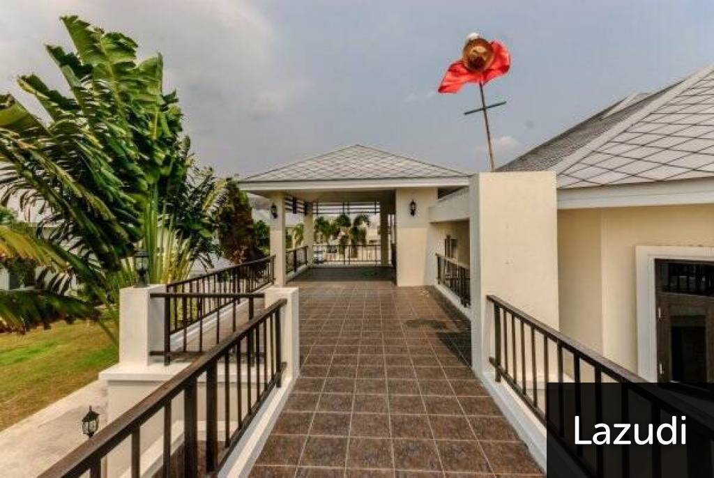 Top Quality 3 Bed Pool Villa with Spacious games room or 4th Bedroom Top Quality 3 Bed Pool Villa with Spacious games room or 4th Bedroom