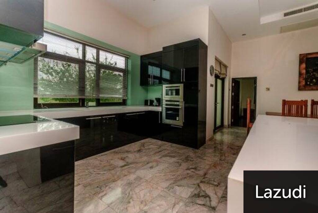 Top Quality 3 Bed Pool Villa with Spacious games room or 4th Bedroom Top Quality 3 Bed Pool Villa with Spacious games room or 4th Bedroom
