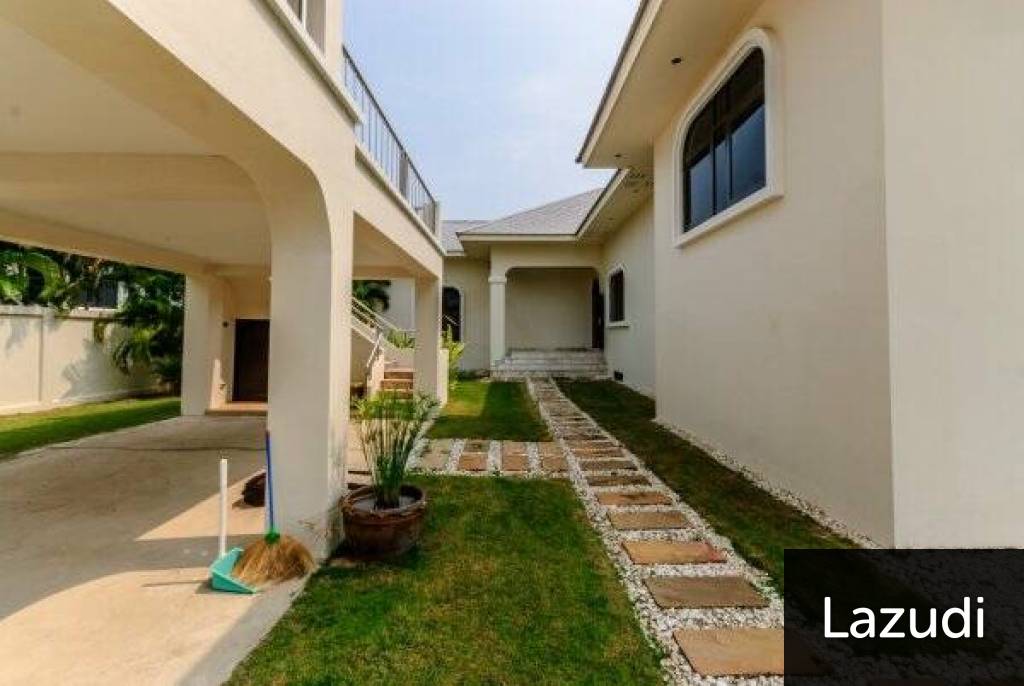 Top Quality 3 Bed Pool Villa with Spacious games room or 4th Bedroom Top Quality 3 Bed Pool Villa with Spacious games room or 4th Bedroom