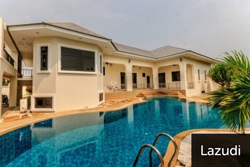 Top Quality 3 Bed Pool Villa with Spacious games room or 4th Bedroom