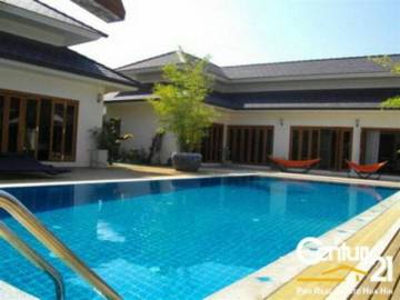 Spacious Pool Villa On Generous Plot