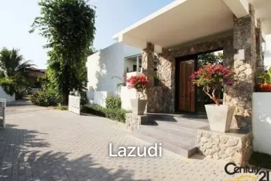 PALM HILLS HOMES : 3 Bedroom Luxury Villa on Palm Hills Golf Course