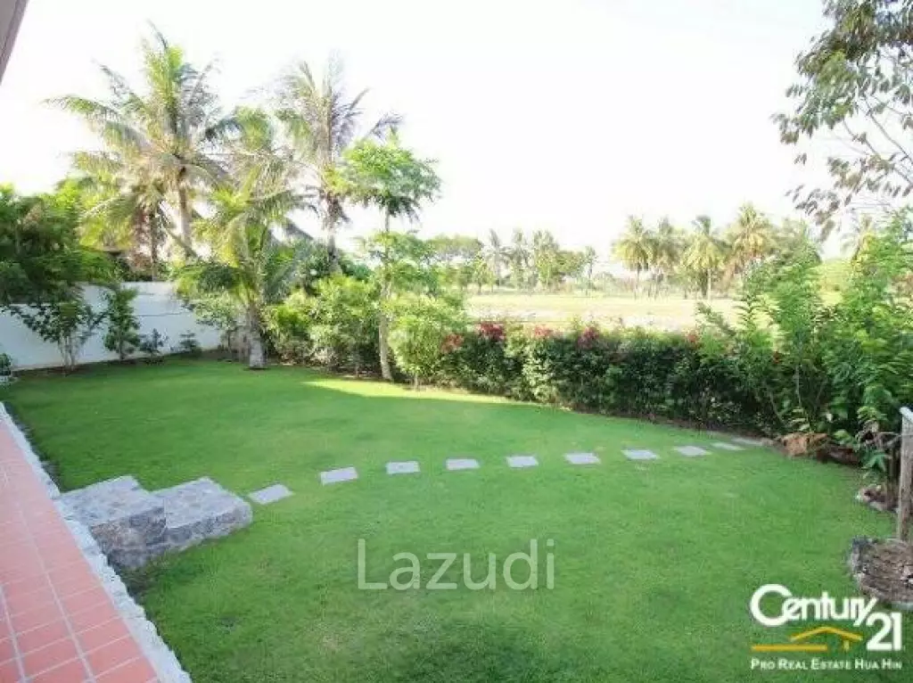 PALM HILLS HOMES : 3 Bedroom Luxury Villa on Palm Hills Golf Course