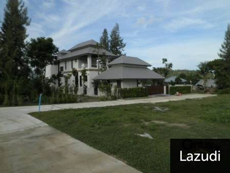 Ultra 4 Bedroom Pool Villa