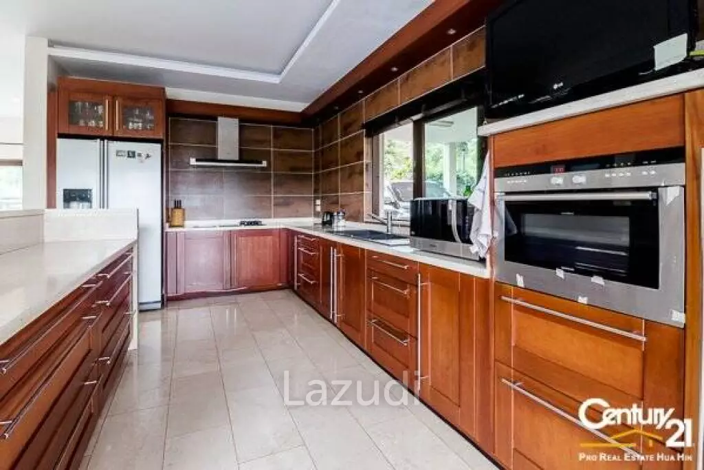 Best Quality Pool Villa, Hua Hin, Recently Reduced Price from 22m