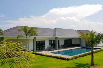 HIGHLAND VILLAS : Great Quality 3 bed Pool Villas