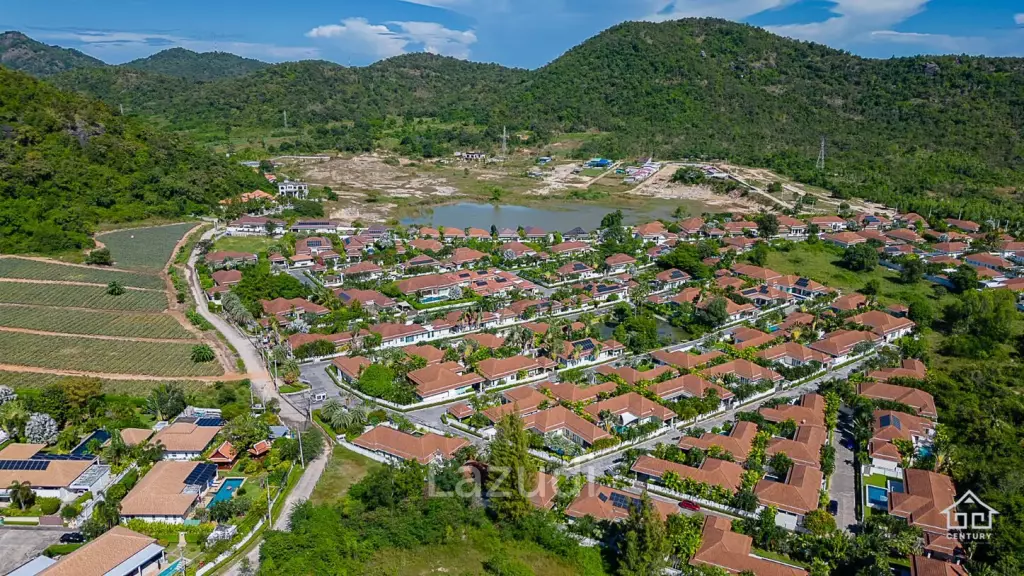 RED MOUNTAIN LUXURY : Beautifully Designed and Finished 3 Bed Pool Villa