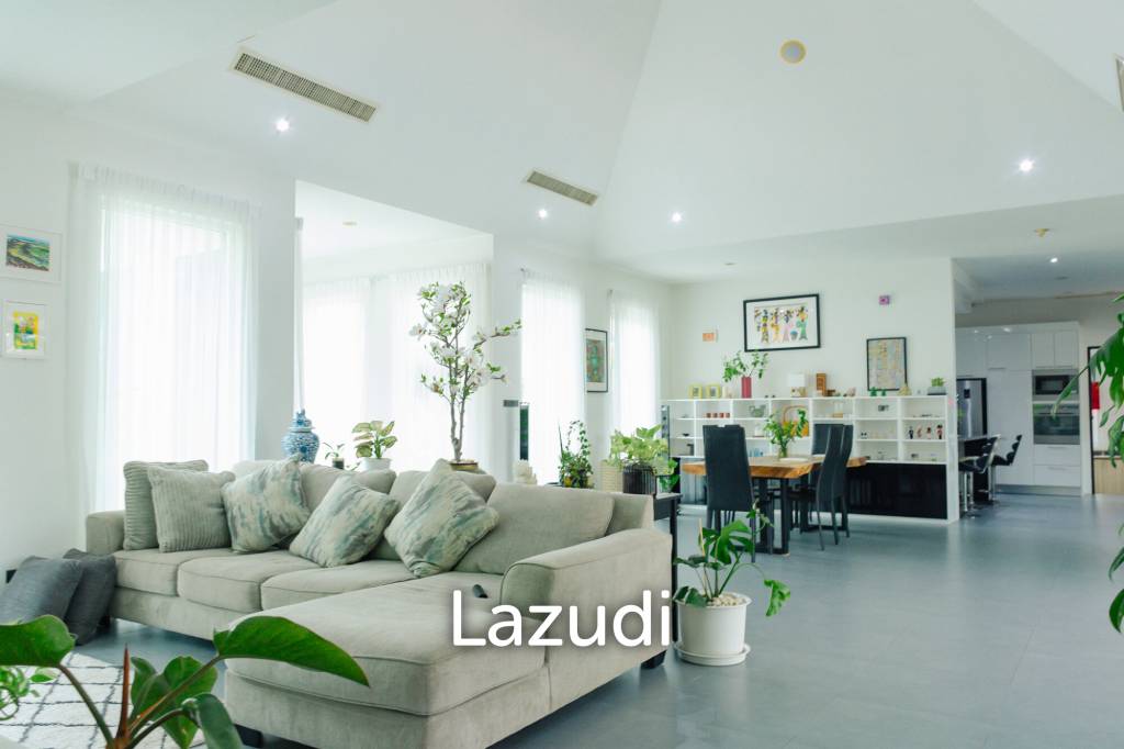 RED MOUNTAIN LUXURY : Beautifully Designed and Finished 3 Bed Pool Villa