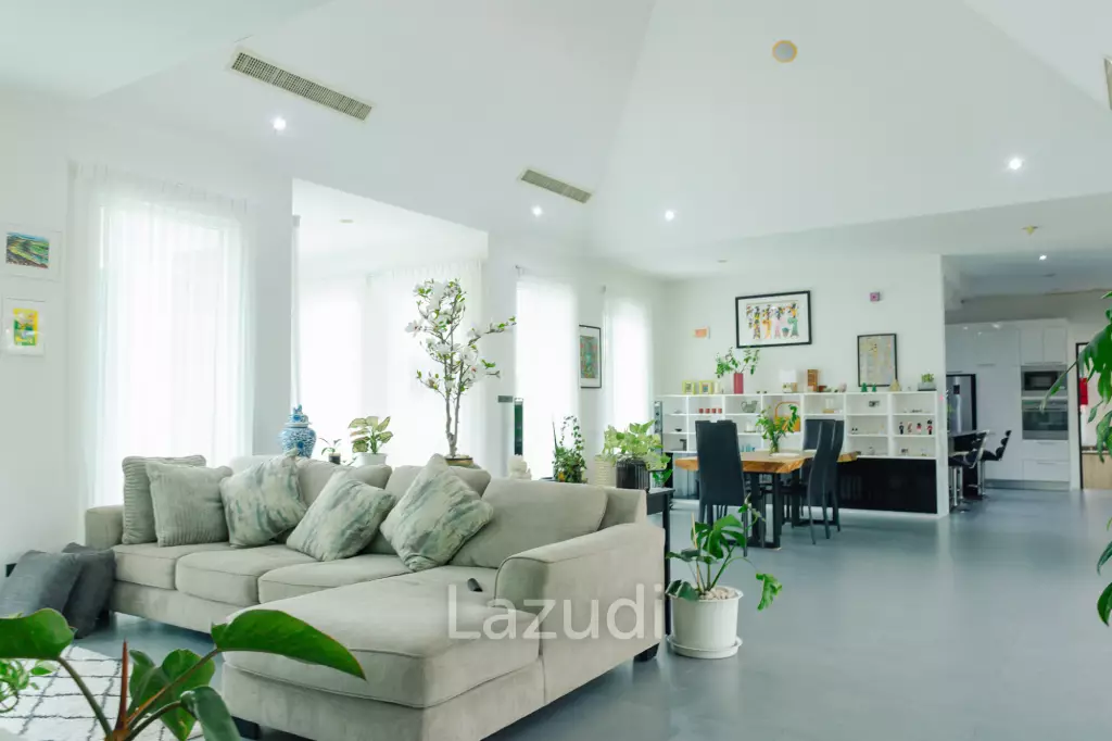 RED MOUNTAIN LUXURY : Beautifully Designed and Finished 3 Bed Pool Villa