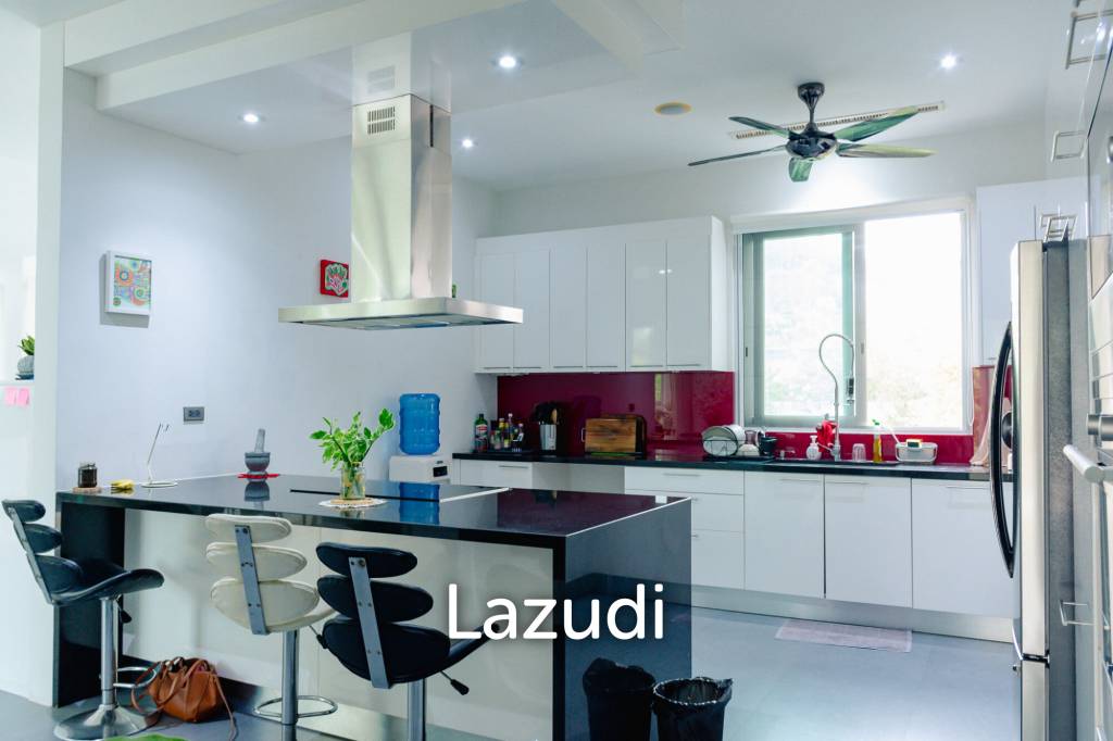 RED MOUNTAIN LUXURY : Beautifully Designed and Finished 3 Bed Pool Villa