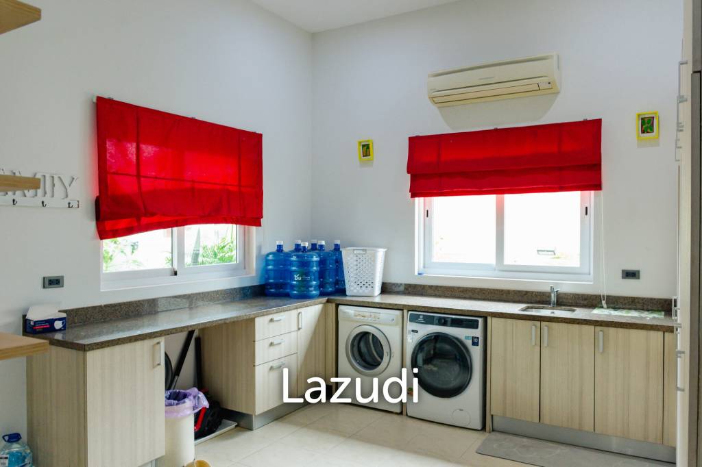 RED MOUNTAIN LUXURY : Beautifully Designed and Finished 3 Bed Pool Villa