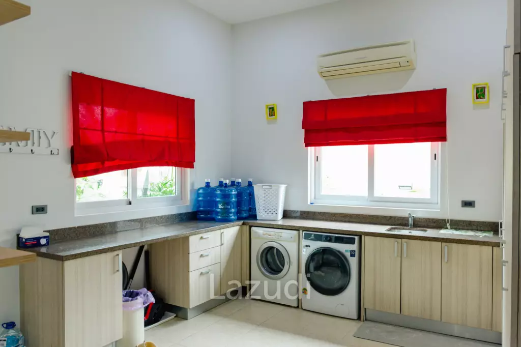 RED MOUNTAIN LUXURY : Beautifully Designed and Finished 3 Bed Pool Villa