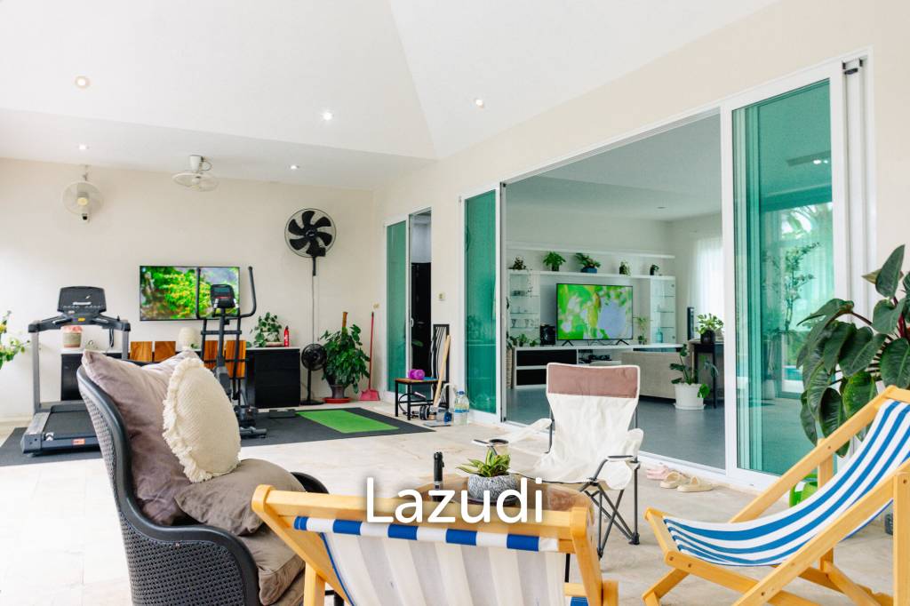 RED MOUNTAIN LUXURY : Beautifully Designed and Finished 3 Bed Pool Villa