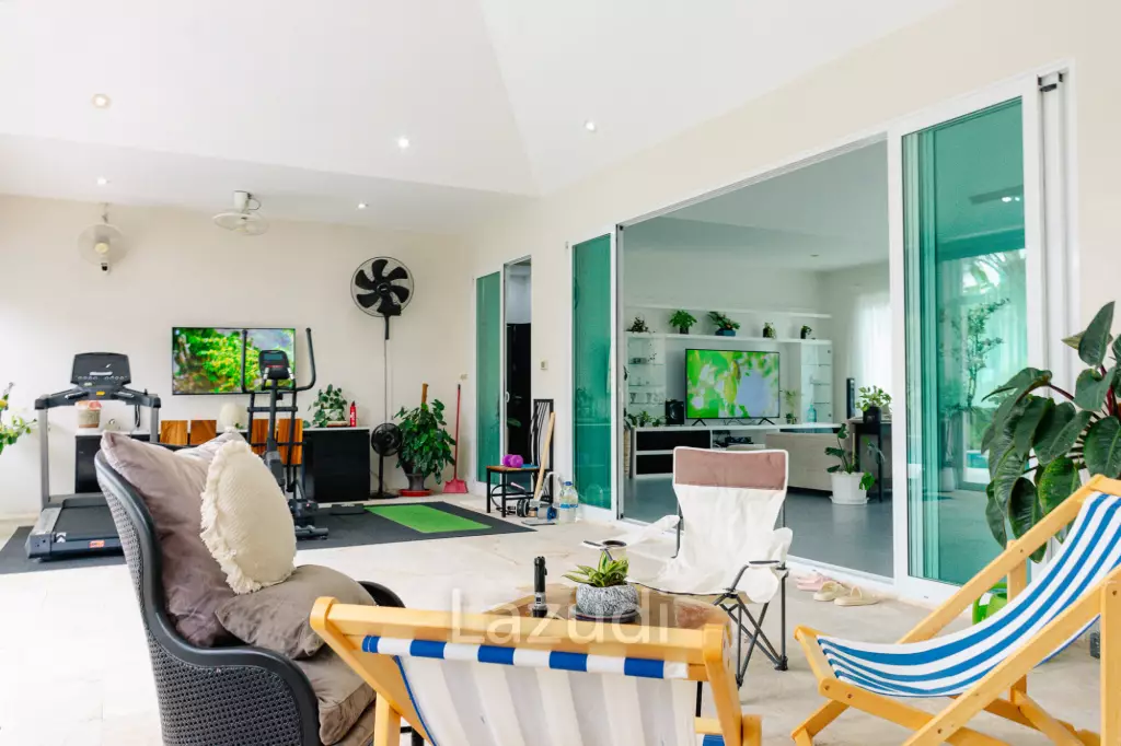 RED MOUNTAIN LUXURY : Beautifully Designed and Finished 3 Bed Pool Villa