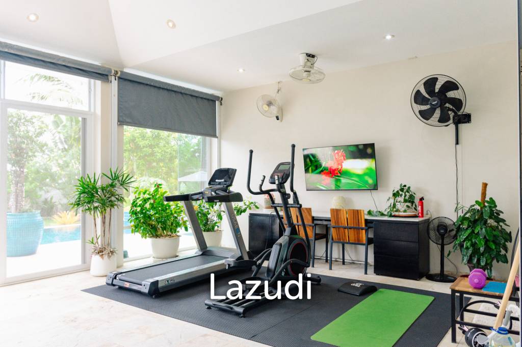 RED MOUNTAIN LUXURY : Beautifully Designed and Finished 3 Bed Pool Villa