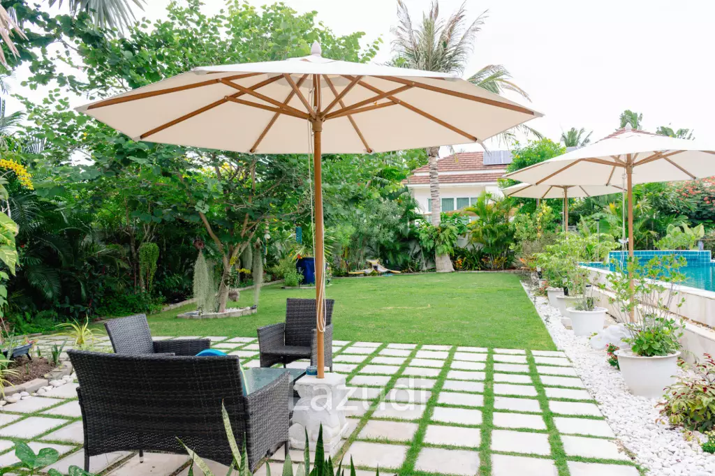 RED MOUNTAIN LUXURY : Beautifully Designed and Finished 3 Bed Pool Villa