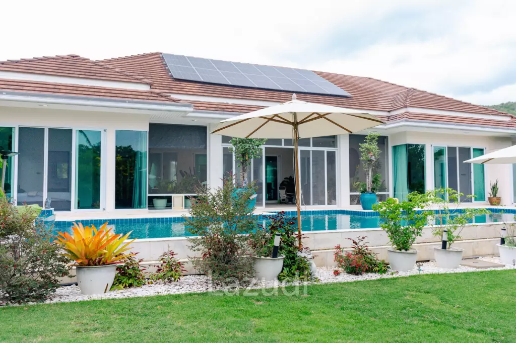 RED MOUNTAIN LUXURY : Beautifully Designed and Finished 3 Bed Pool Villa