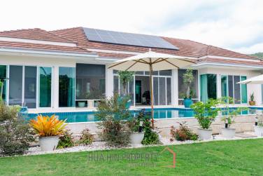 RED MOUNTAIN LUXURY : Beautifully Designed and Finished 3 Bed Pool Villa