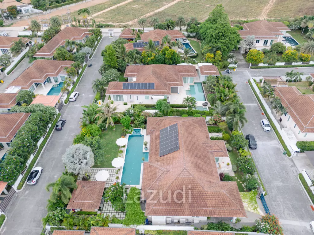 RED MOUNTAIN LUXURY : Beautifully Designed and Finished 3 Bed Pool Villa